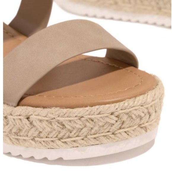 !! RESTOCKED !! Espadrille Sandals in Beige - Picture 3 of 5